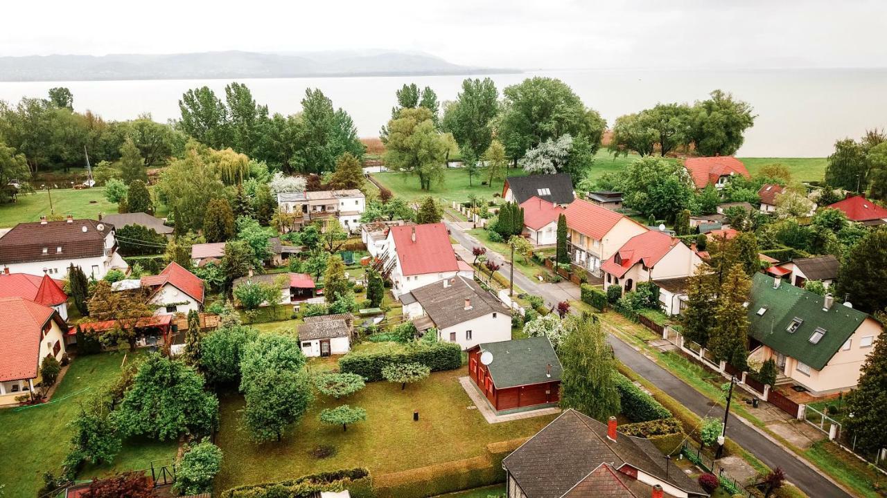 Balatonberény Lake House Farsang المظهر الخارجي الصورة