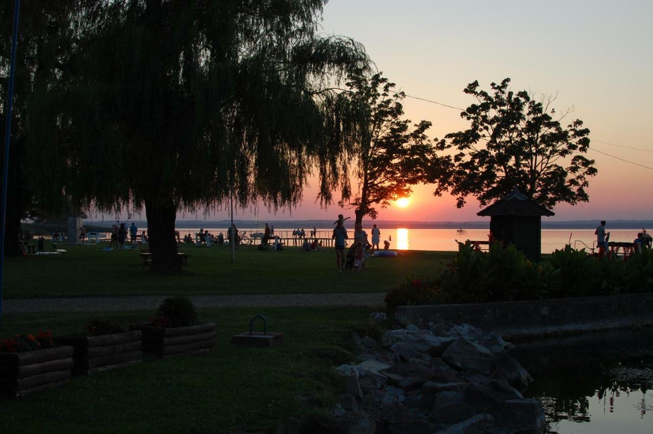 Balatonberény Lake House Farsang المظهر الخارجي الصورة